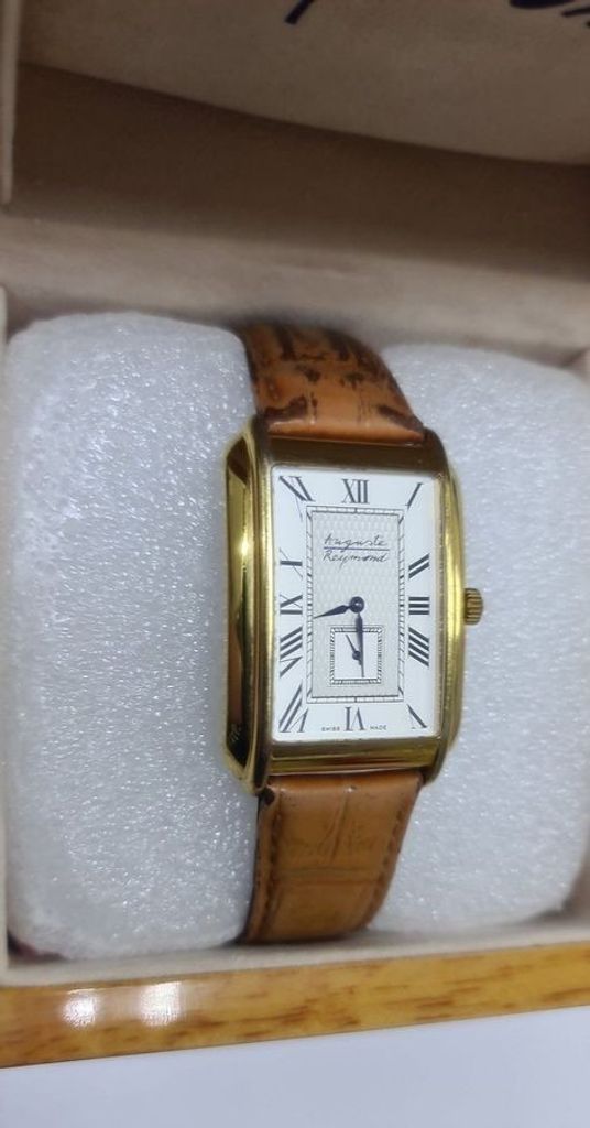 Купити Auguste Reymond 418770.56 Б/У