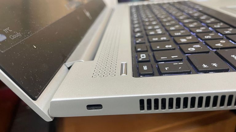 Дешево Hp 14/core i5 8365u ddr4/8gb ddr4/hdd *відсутній/ssd 256 gb/*інтегрована з ломбарду