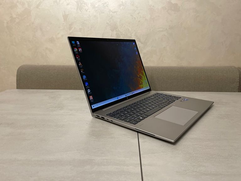 Дешево HP Zbook FireFly 16 G9, 16" Sure View з ломбарду