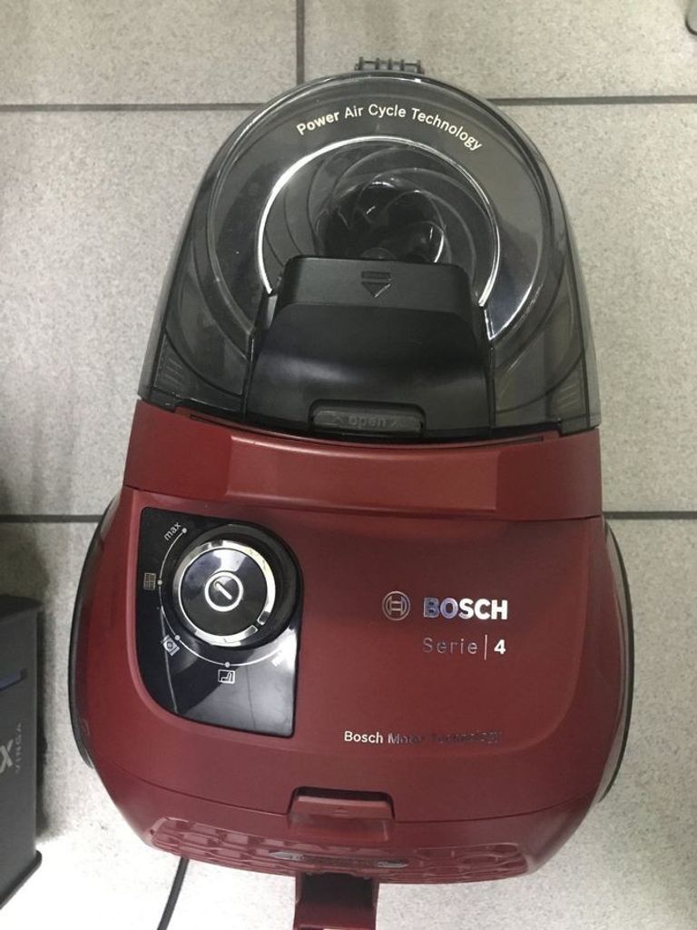 Розпродаж Bosch Serie 4 BGS21X320, продавець Техноскарб