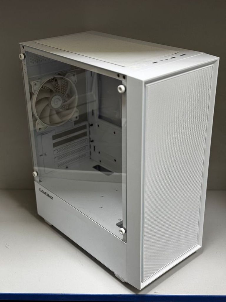 Оголошення Gamemax storm white Б/У