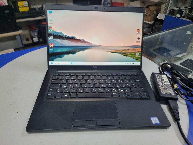 Купити Dell 13/core i5 8350u ddr4/8gb ddr3/hdd *відсутній/ssd 256 gb/*інтегрована Б/У