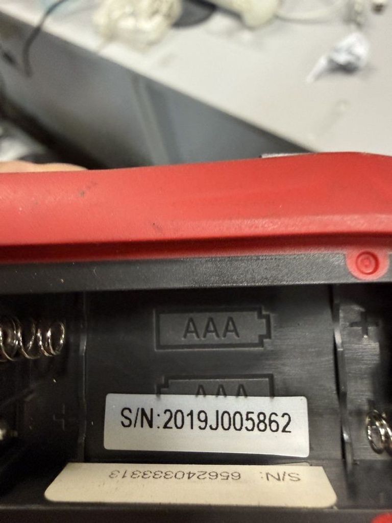 Дешиво Uni-T lm-100-i с ломбарда