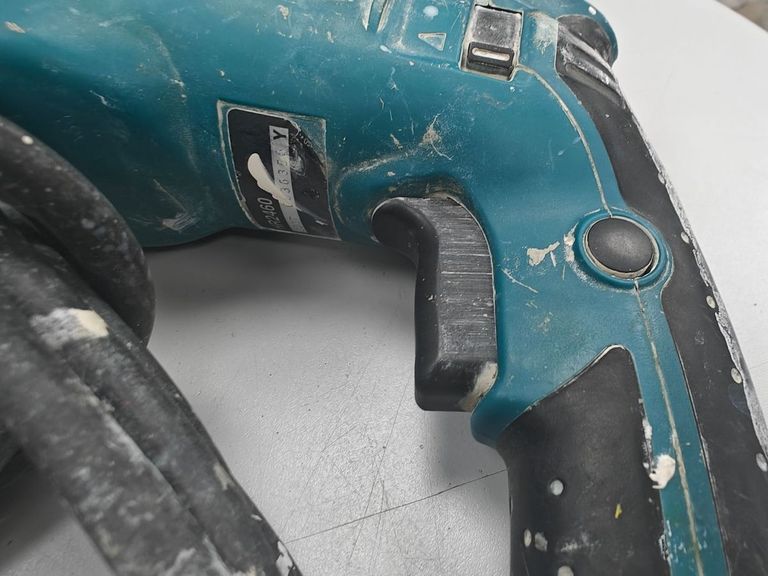 Дешево Makita hr2460 з ломбарду