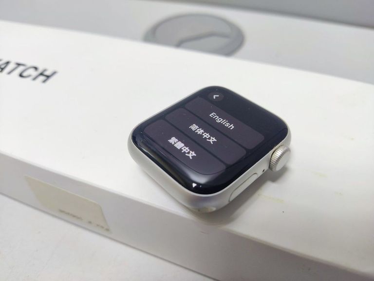 Apple watch se 2 gps 40mm aluminium case Код:01-200805501. Зображення 11