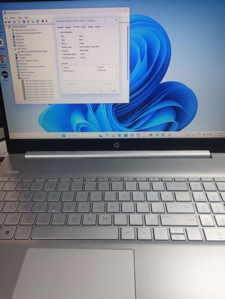 Купить Hp 15/core i3-1215u ddr5/8gb ddr4/ssd 256 gb/*інтегрована Б/У