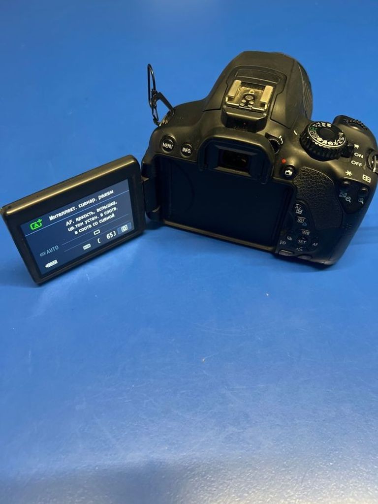 Дешево Canon eos 650d canon ef-s 18-55mm f/3.5-5.6 iii з ломбарду