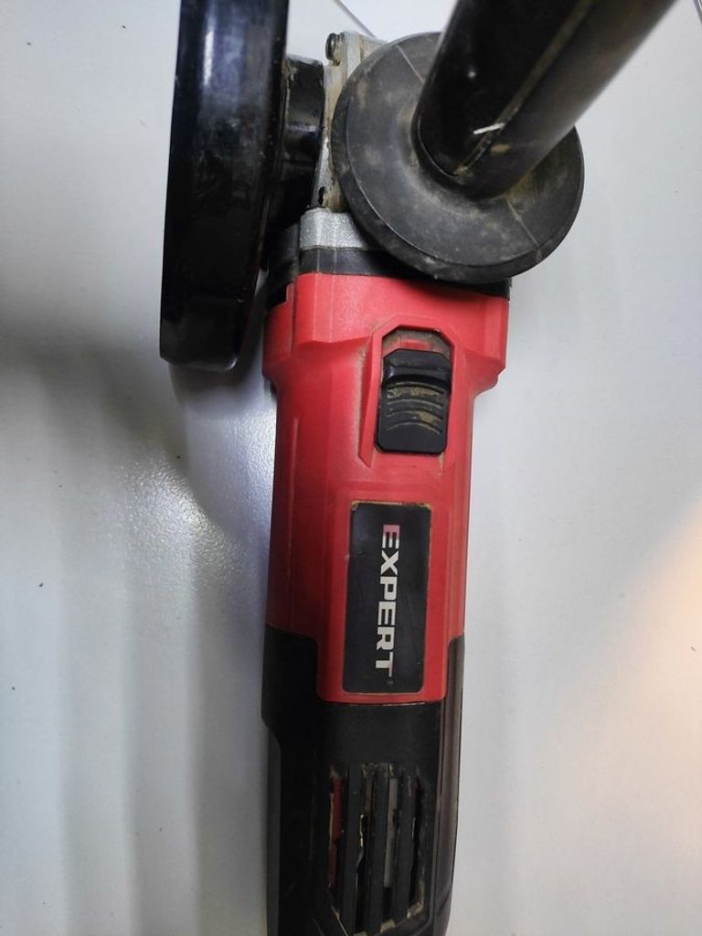 Дешево Expert без моделі з ломбарду