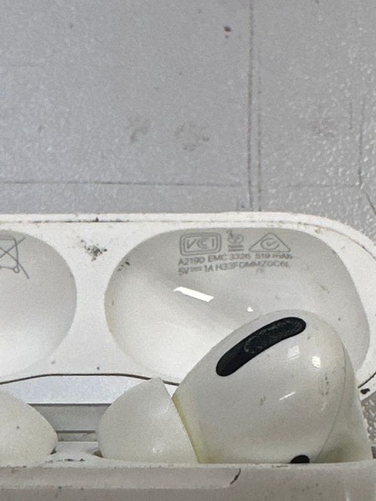 Оголошення Apple AirPods Pro (MWP22) Б/У