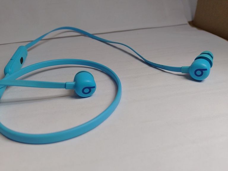 Объявление Beats By Dr. Dre beats flex all-day wireless earphones flame Б/У