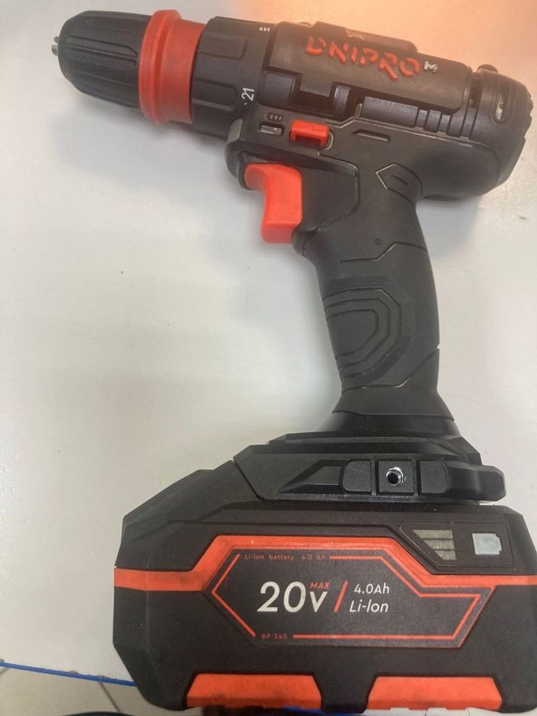 Дешево Dnipro-M cd-218q 1акб 4ah зп з ломбарду