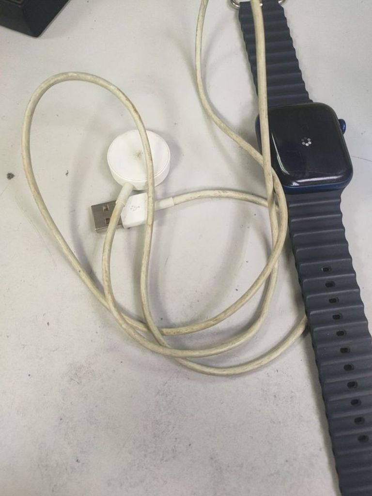 Дешево Apple watch series 6 gps aluminium case 44mm a2292 з ломбарду