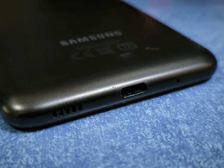 Дешево Samsung galaxy m11 2020 m115f 3/32gb з ломбарду