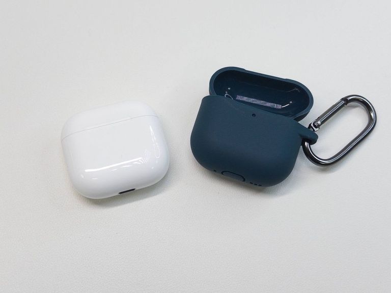 Купити Apple airpods 4 Б/У