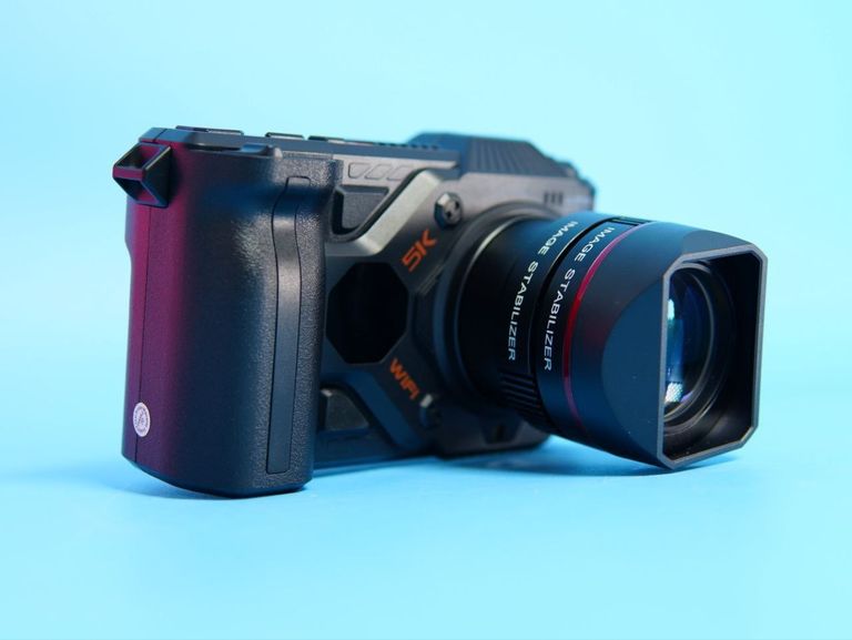 Дешиво Tosuny 5K 50MP, 5G WiFi с ломбарда