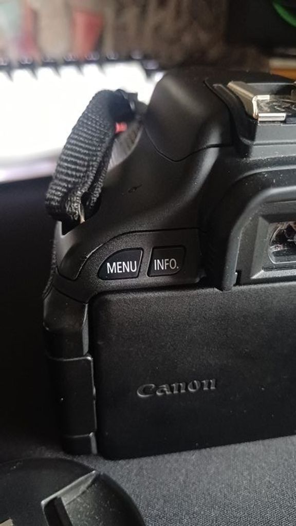 Дешиво Canon EOS 600D kit (18-55 mm) DC EF-S с ломбарда