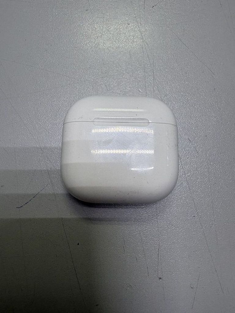 Дешиво Apple airpods 4 с ломбарда