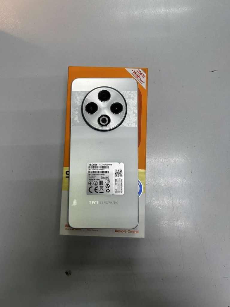 Дешево Tecno spark 30 kl6 8/256gb з ломбарду