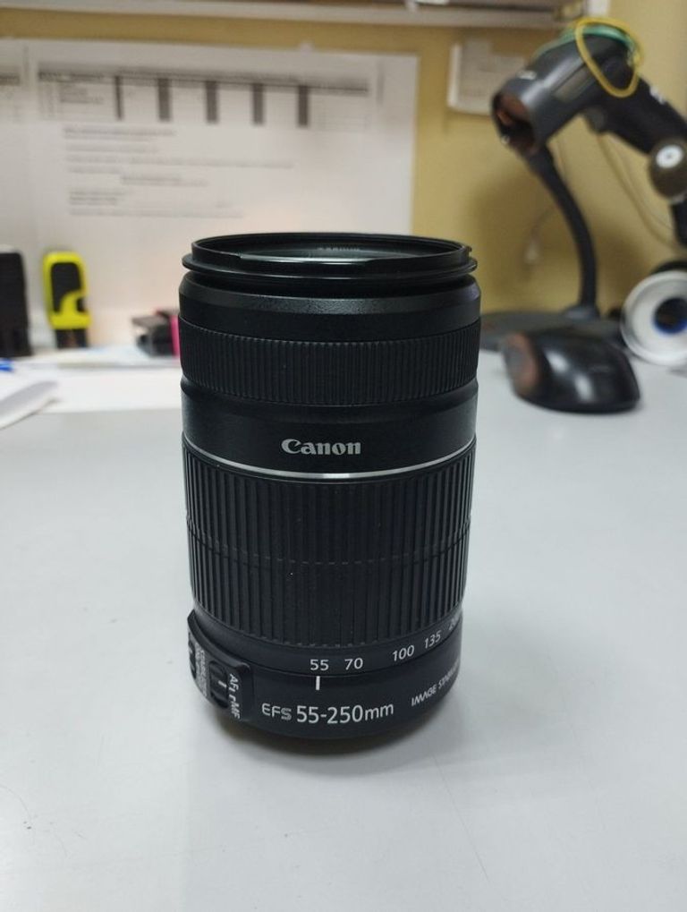 Дешево Canon EF-S 55-250mm f/4-5,6 IS II з ломбарду