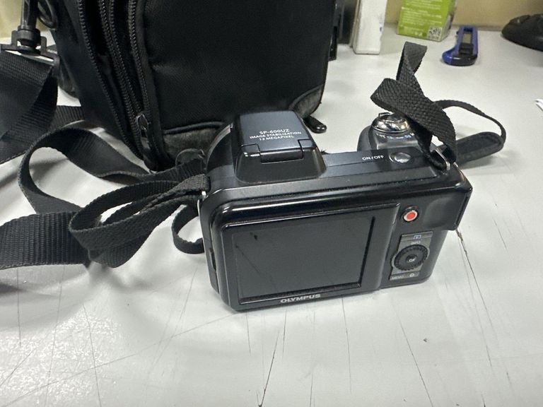 Дешево Olympus sp-600uz з ломбарду
