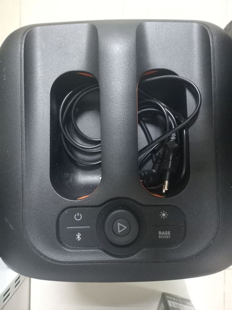 Розпродаж Jbl partybox encore essential, продавець Техноскарб
