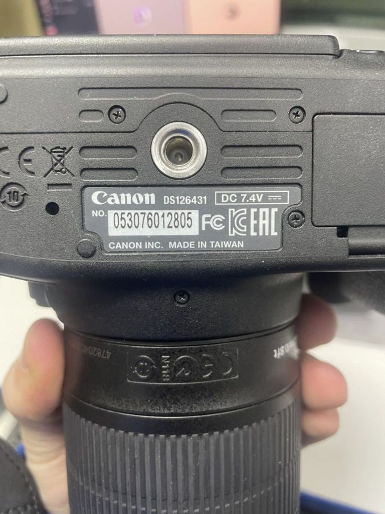 Объявление Canon eos 700d + ef-s 18-135mm 1:3.5-5.6 is Б/У