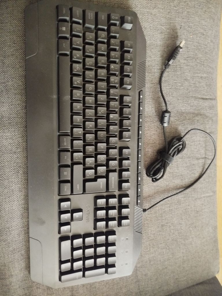 Дешево Trust GXT 836 Evocx з ломбарду