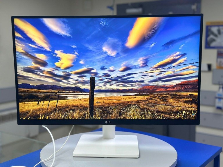 Дешево Lg 27US500-W з ломбарду