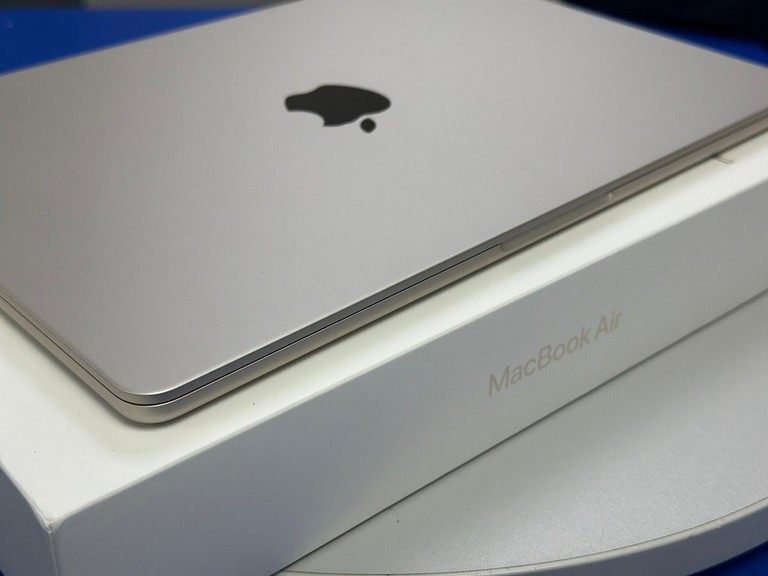 Розпродаж Apple macbook air 13.6/ m2 / ram 16gb/ ssd 256gb/ gpu 8 core, продавець Техноскарб