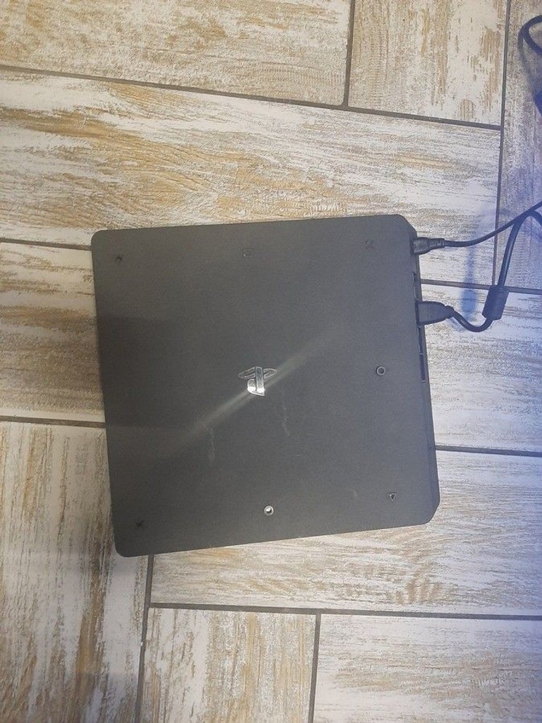Дешево Sony playstation 4 slim 500gb з ломбарду