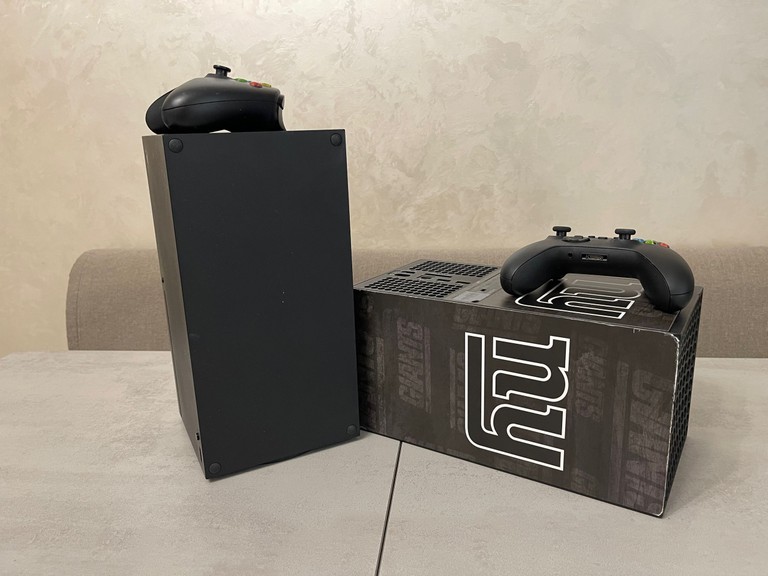 Оголошення Microsoft Xbox Series X, 4K, 1TB, 16GB, AMD Zen 2 + джойстик   Б/У