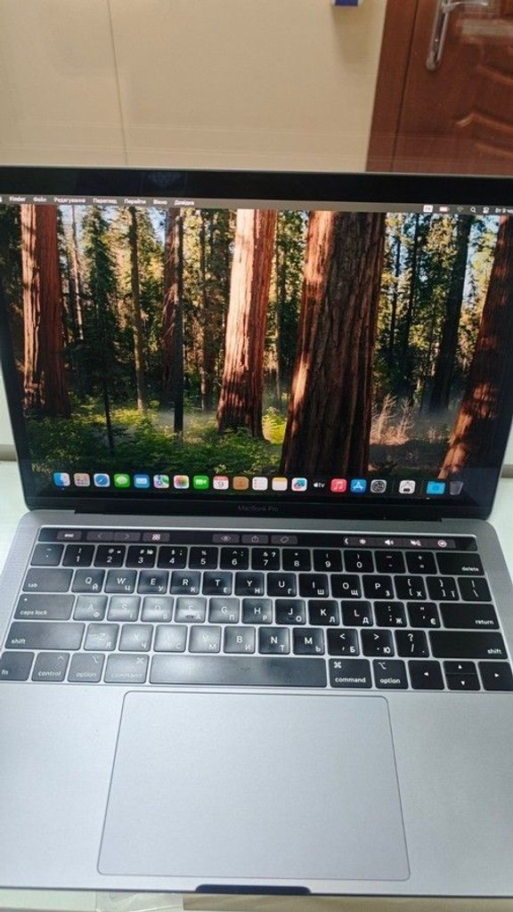 Купити Apple a1989 macbook pro 13,3" core i7 2,7ghz/ram16gb/ssd500gb/intel iris plus graphics 655 Б/У