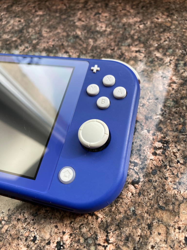 Дешево Ігрова приставка Nintendo Switch Lite (HDH-001) 32GB з ломбарду