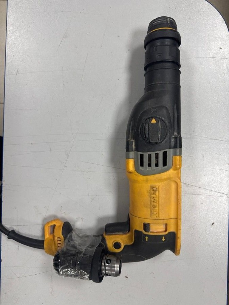Розпродаж Dewalt D25144K, продавець Техноскарб