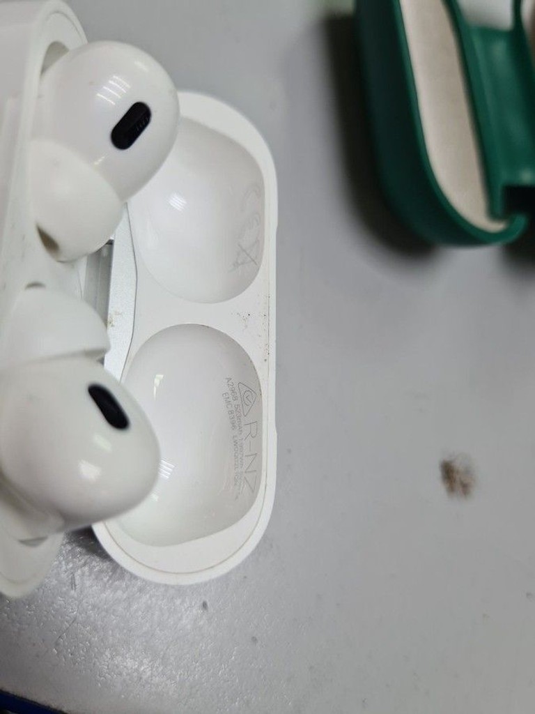 Объявление Apple airpods pro 2nd generation with magsafe charging case usb-c Б/У