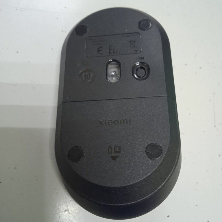 Дешево Xiaomi Mi Wireless Mouse Lite 2 Black GL (BHR8916GL) з ломбарду
