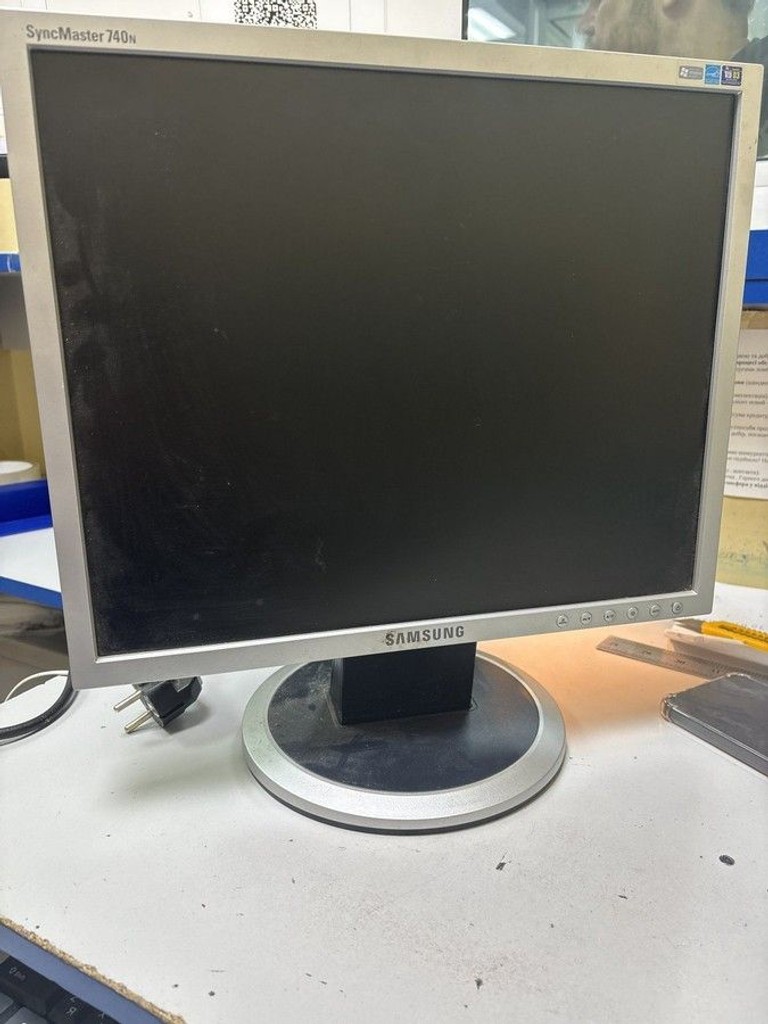 Купить Samsung 740n Б/У
