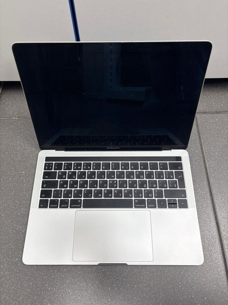 Купить Apple a1706 macbook pro 13,3"/ core i5 3.1ghz /ram 8gb /ssd 512gb/ gpu intel iris plus 650 1536mb Б/У
