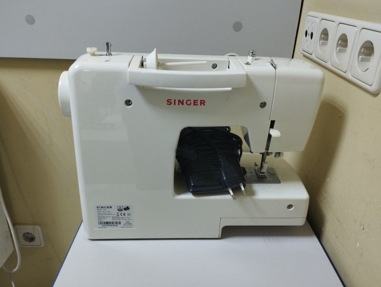 Оголошення Singer Simple 3221 Б/У