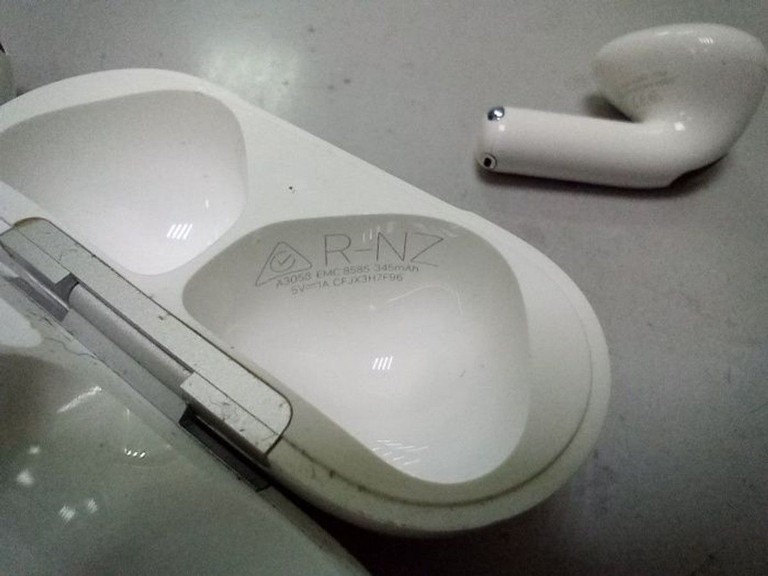 Оголошення Apple airpods 4 Б/У