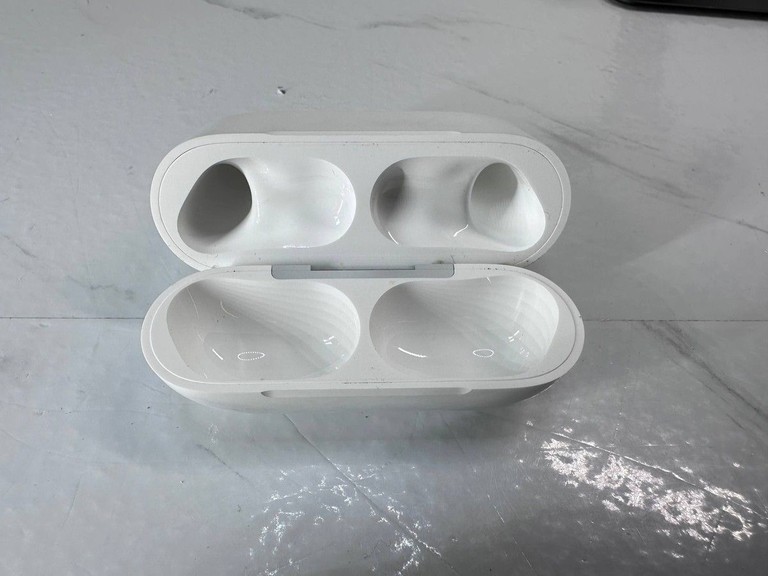 Дешиво AirPods Pro 3 с ломбарда