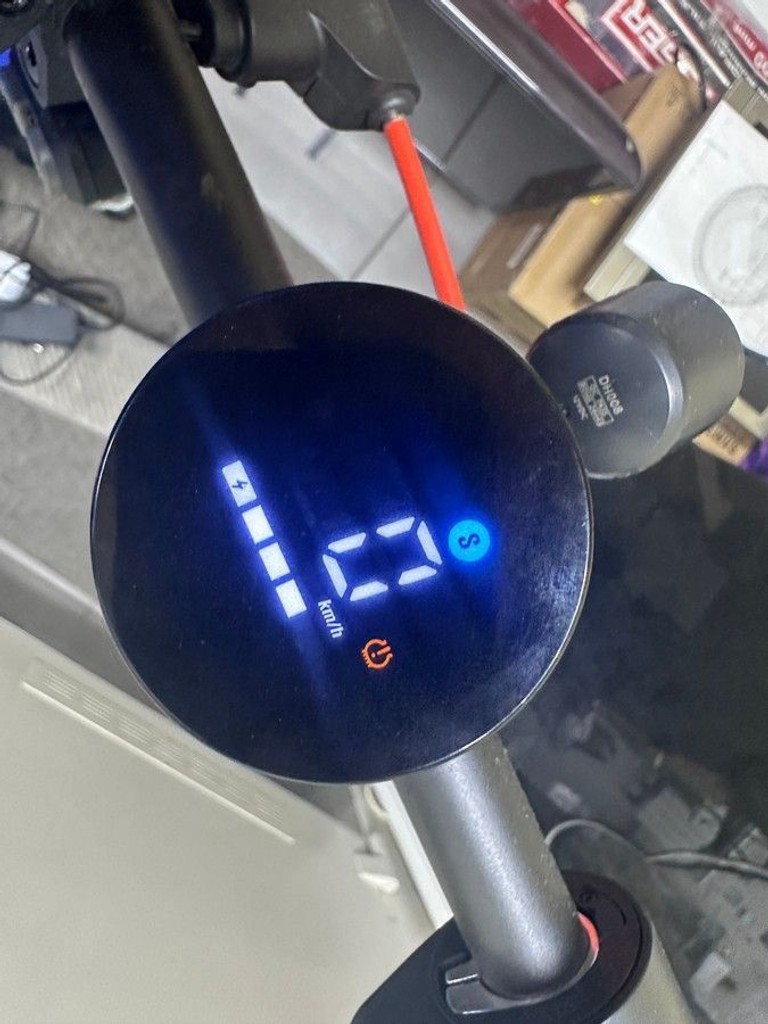 Дешево Xiaomi Mi Electric Scooter Elite GL BHR9603GL з ломбарду