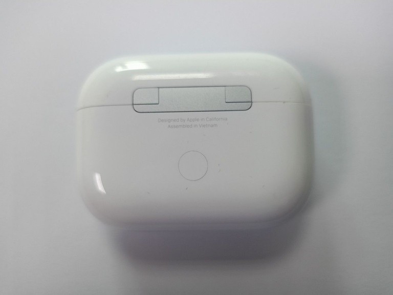Оголошення Apple airpods pro 2nd generation with magsafe charging case usb-c Б/У