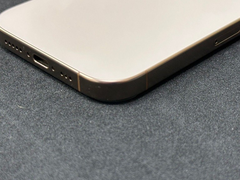 Apple iphone 16 pro 128gb Код:01-201063544. Зображення 6