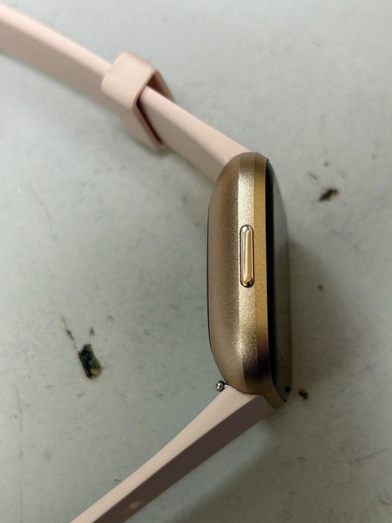 Дешиво Fitbit versa 2 с ломбарда