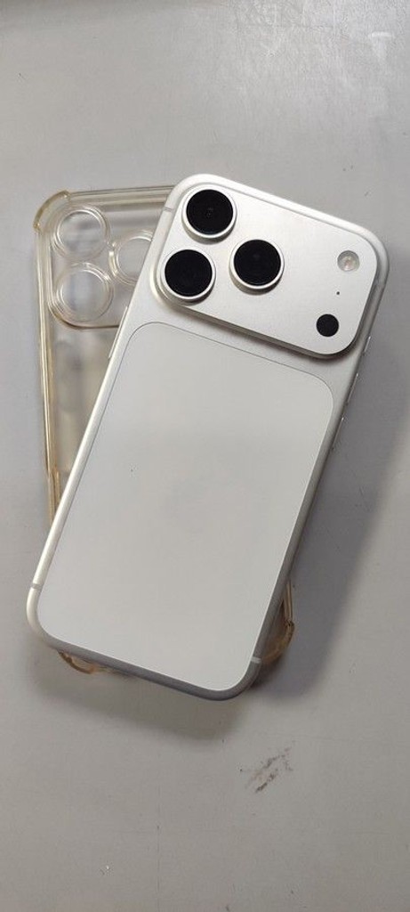 Apple iPhone 17 Pro 256GB Deep Blue (MG8J4) Код:01-201101054. Зображення 9
