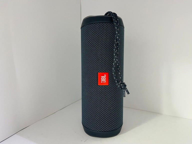 Купити Jbl flip essential 2 Б/У