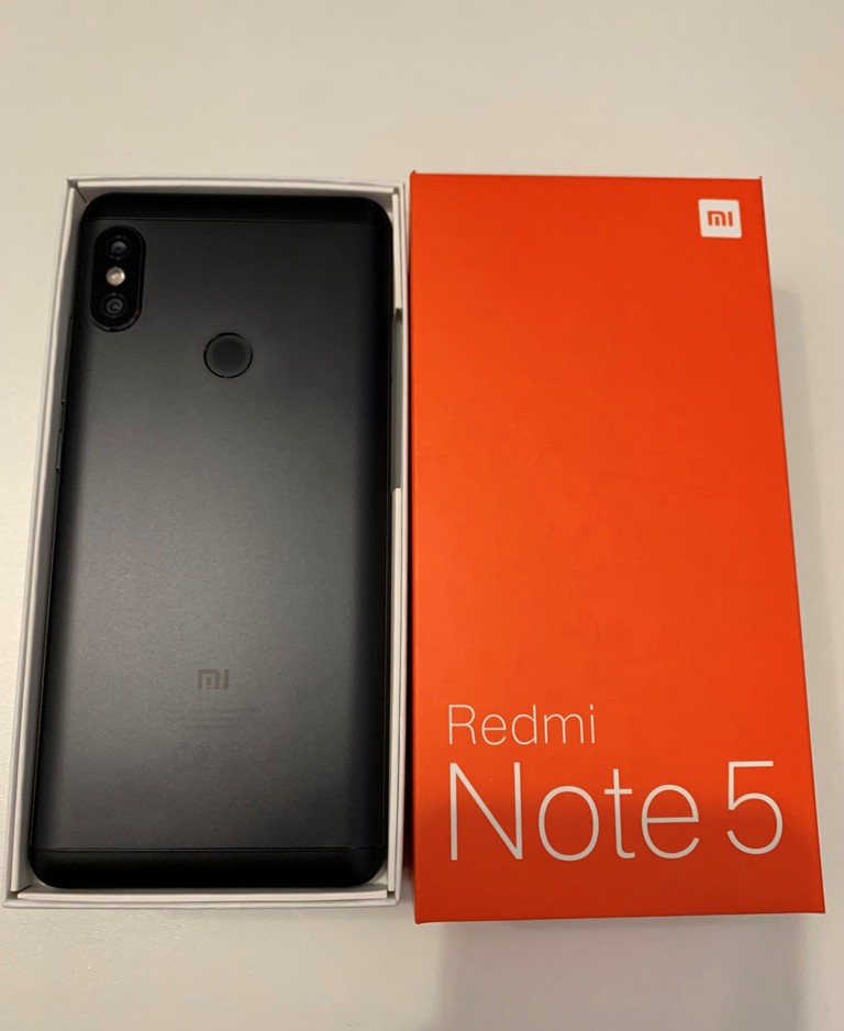 Купити Xiaomi Redmi Note 5 3/32GB Black Global version Б/У