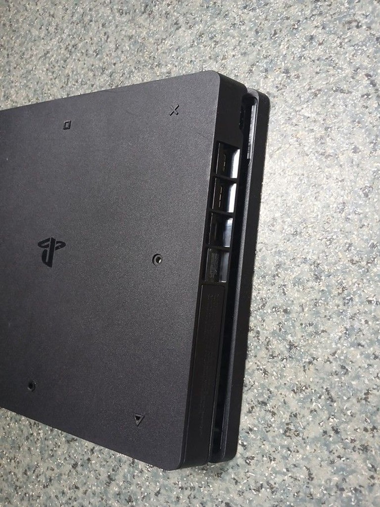 Дешиво Sony playstation 4 slim 500gb с ломбарда