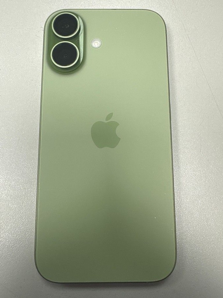 Купить Apple iPhone 17 256GB Black (MG6J4) Б/У